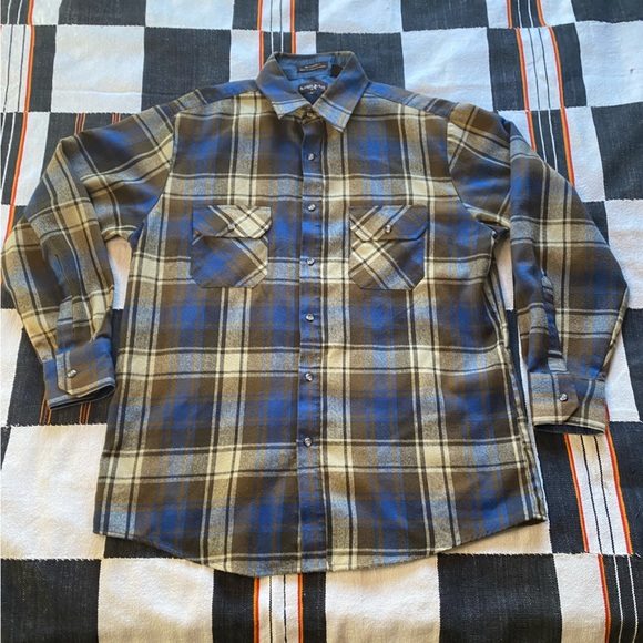 Vintage Northwest Territory Flannel Plaid Button up shirt. Size Large. Acrylic. - Picture 9 of 15
